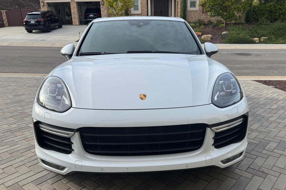 2015 Porsche 958 Cayenne Turbo - Image 2 of 31
