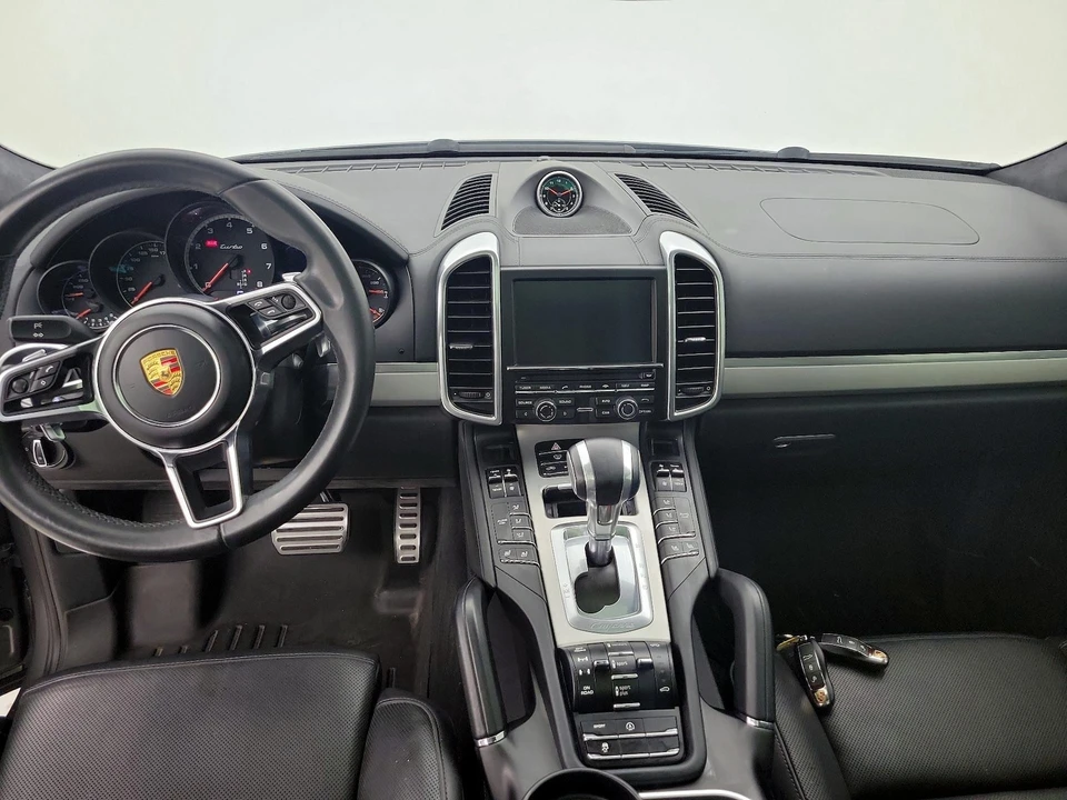 2015 Porsche 958 Cayenne Turbo - Image 10 of 26