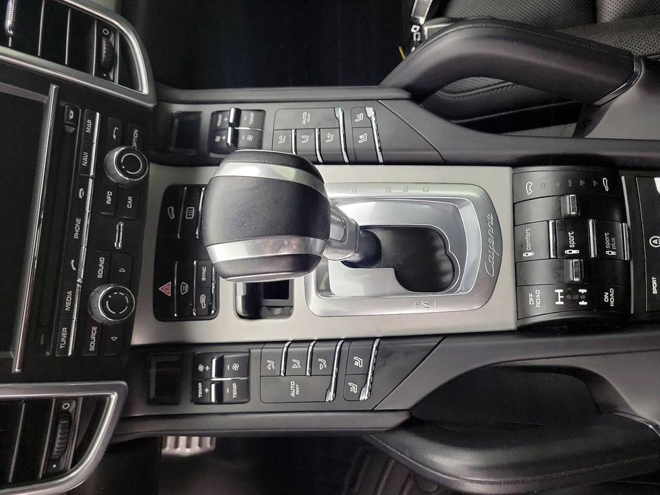 2015 Porsche 958 Cayenne Turbo - Image 17 of 26