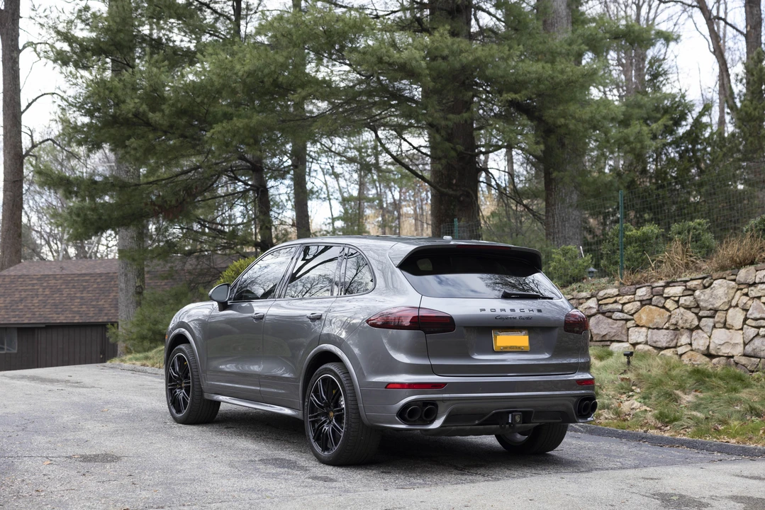 2015 Porsche 958 Cayenne Turbo - Image 14 of 31