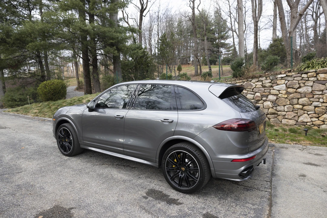2015 Porsche 958 Cayenne Turbo - Image 13 of 31