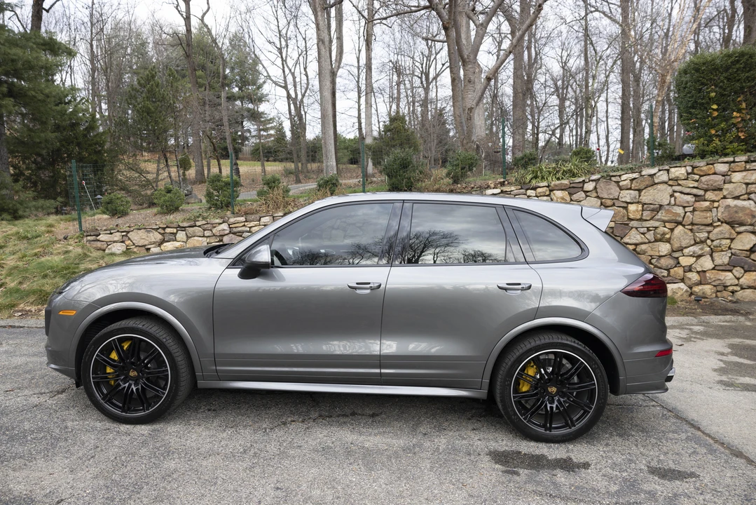 2015 Porsche 958 Cayenne Turbo - Image 10 of 31