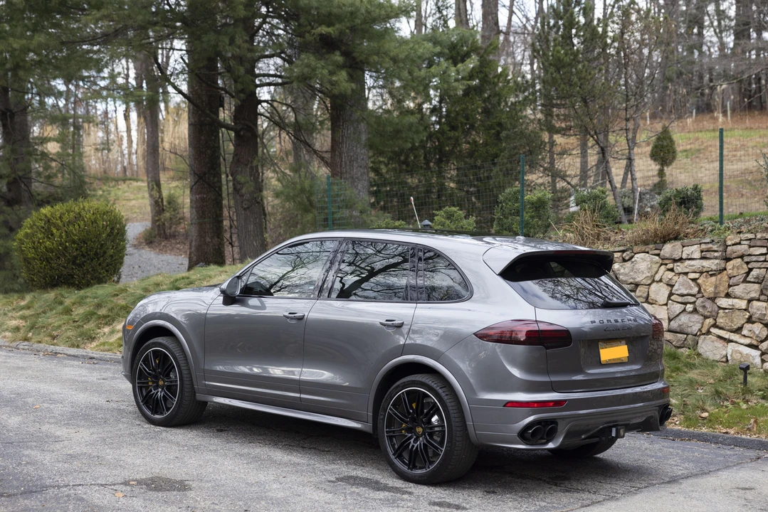 2015 Porsche 958 Cayenne Turbo - Image 12 of 31