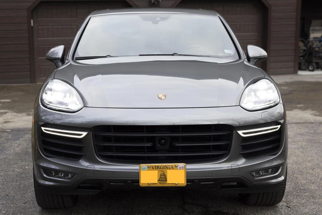 2015 Porsche 958 Cayenne Turbo - Image 2 of 31