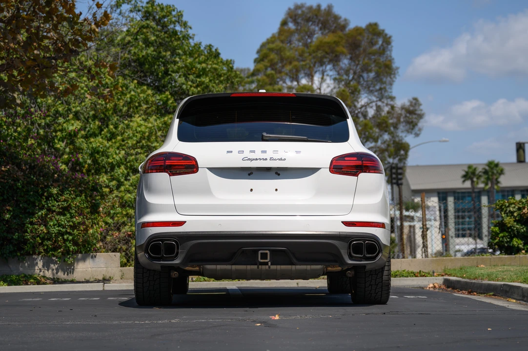 2015 Porsche 958 Cayenne Turbo - Image 9 of 31