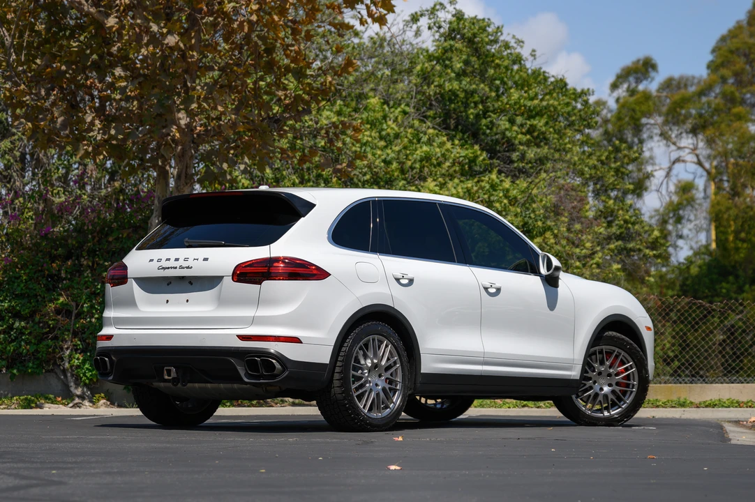 2015 Porsche 958 Cayenne Turbo - Image 6 of 31