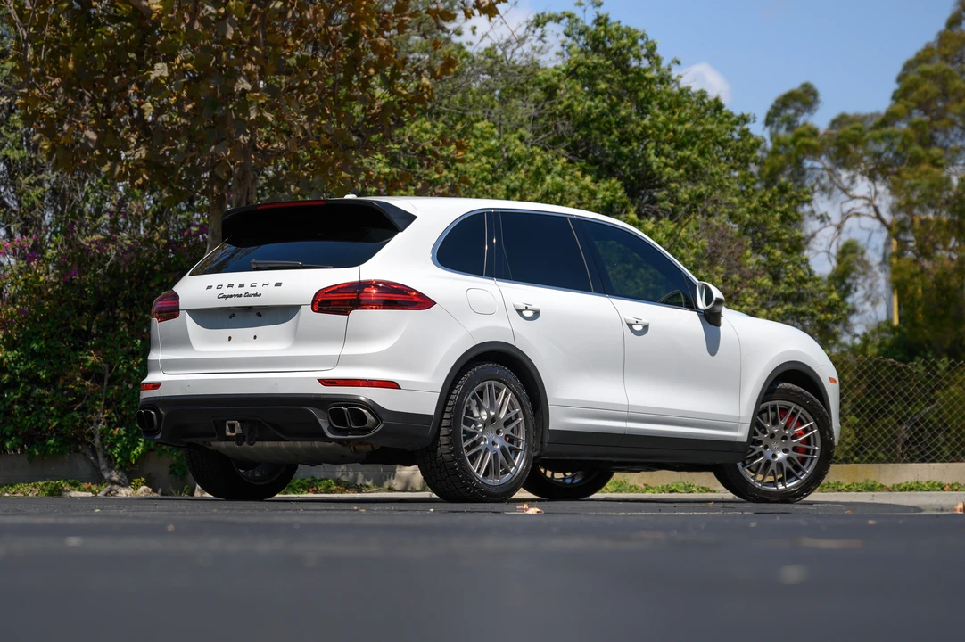 2015 Porsche 958 Cayenne Turbo - Image 7 of 31