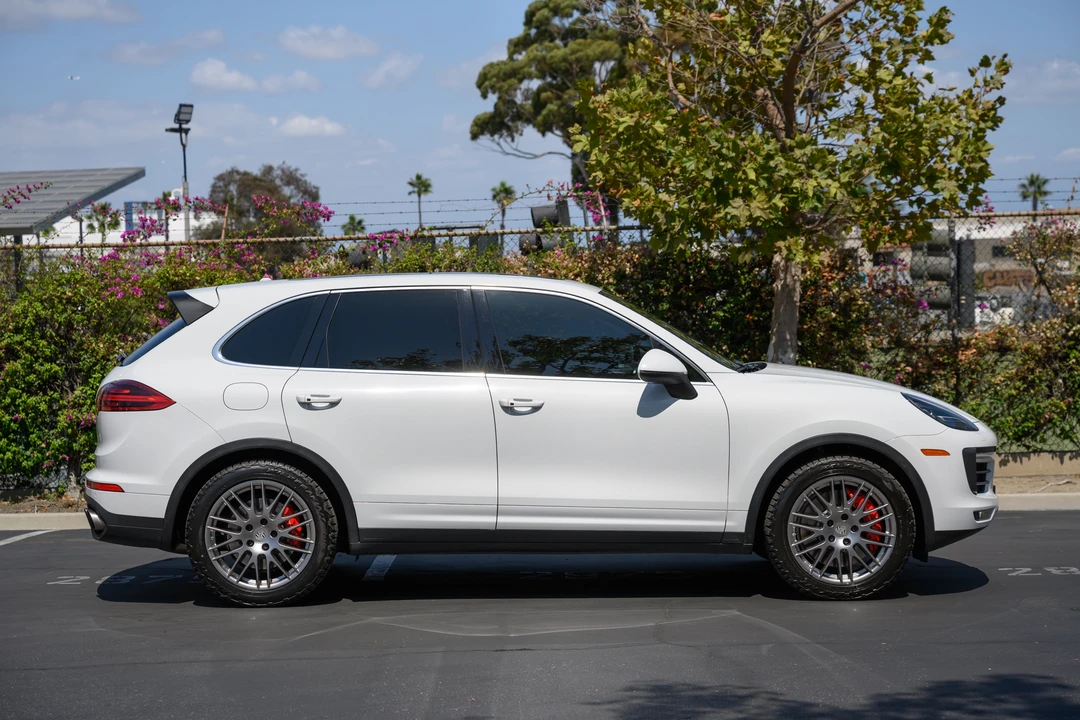 2015 Porsche 958 Cayenne Turbo - Image 5 of 31