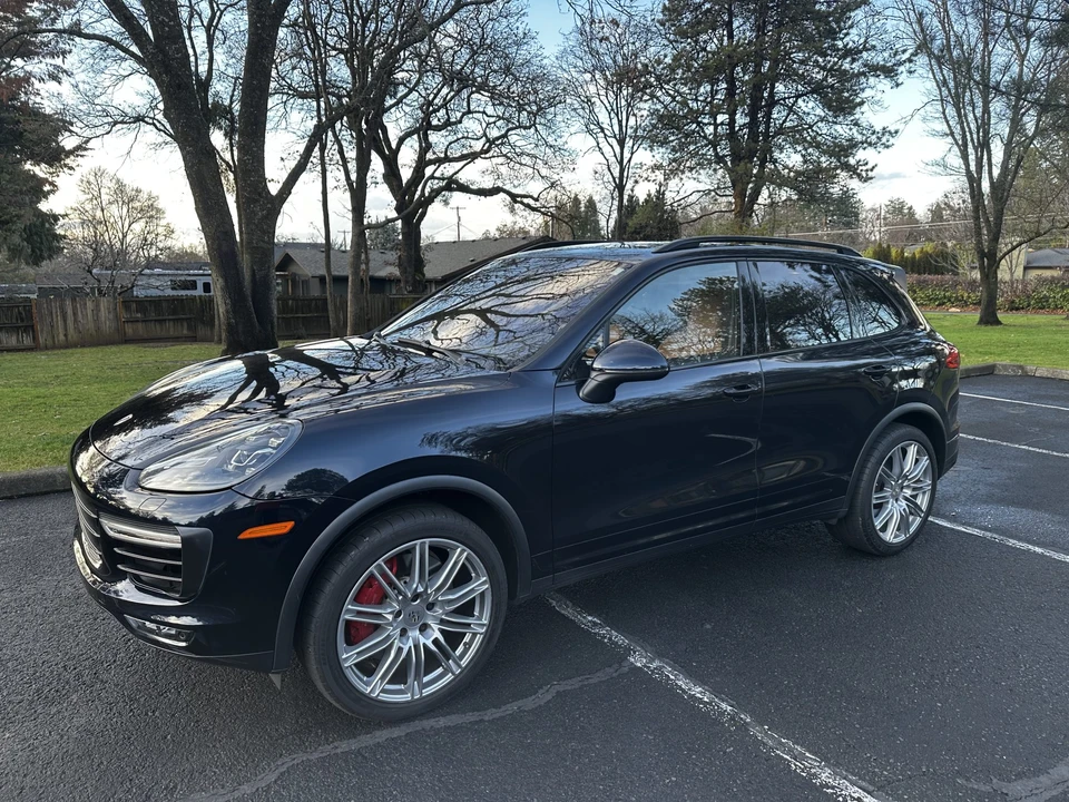 2015 Porsche 958 Cayenne Turbo - Image 2 of 31