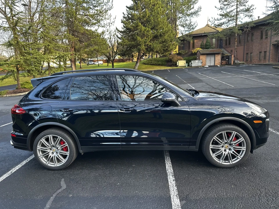 2015 Porsche 958 Cayenne Turbo - Image 30 of 31