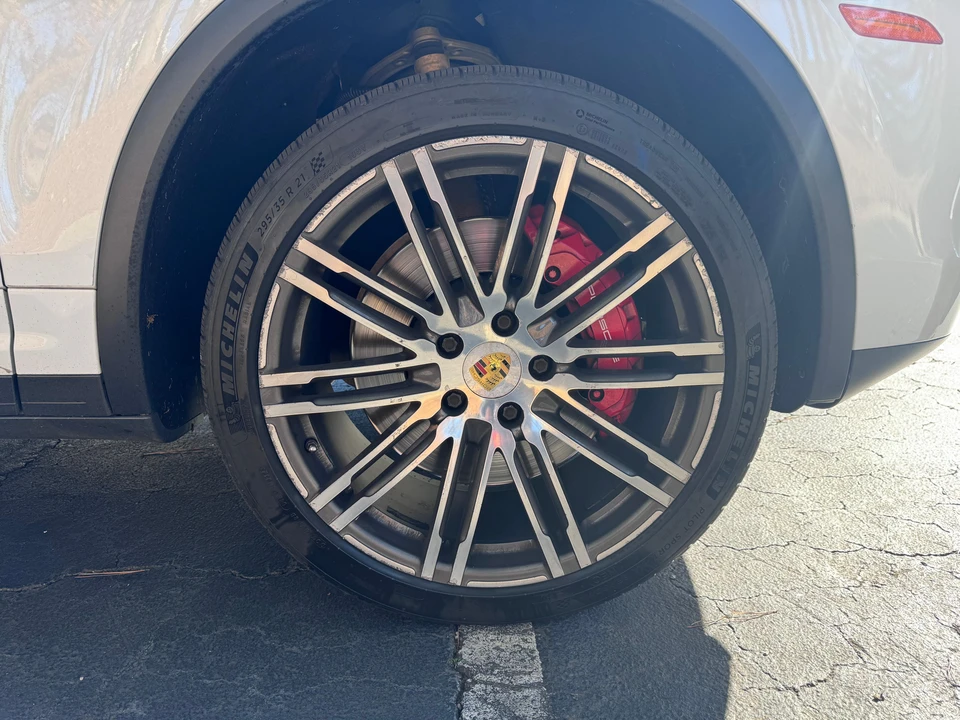 2015 Porsche 958 Cayenne Turbo - Image 22 of 31