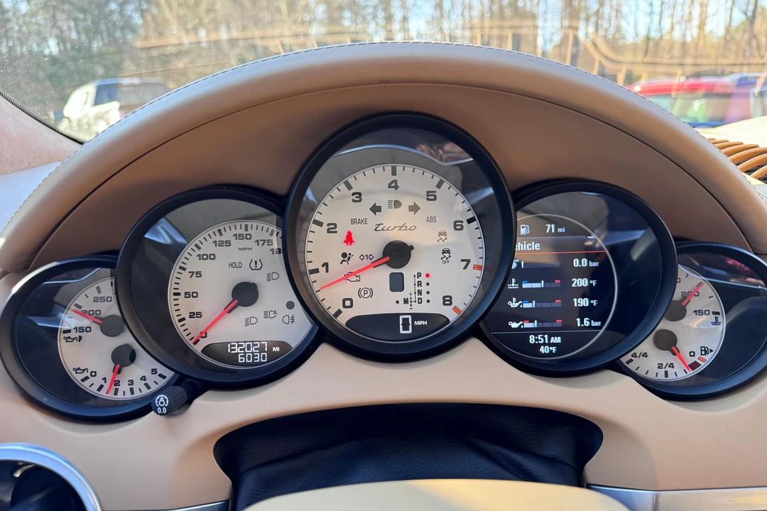2015 Porsche 958 Cayenne Turbo - Image 28 of 31