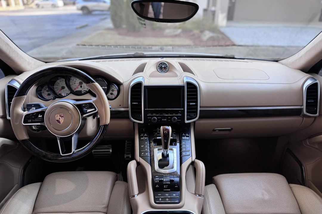2015 Porsche 958 Cayenne Turbo - Image 25 of 31