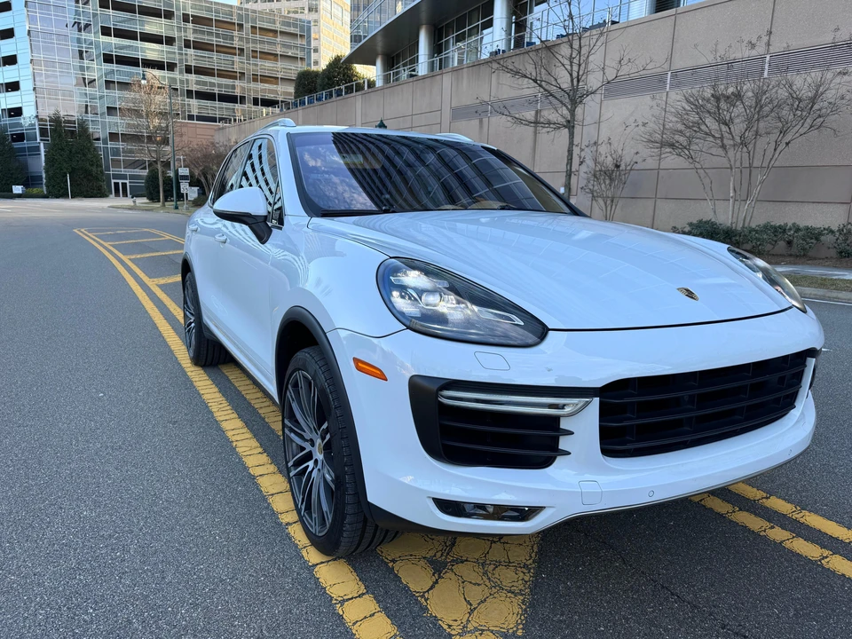 2015 Porsche 958 Cayenne Turbo - Image 8 of 31