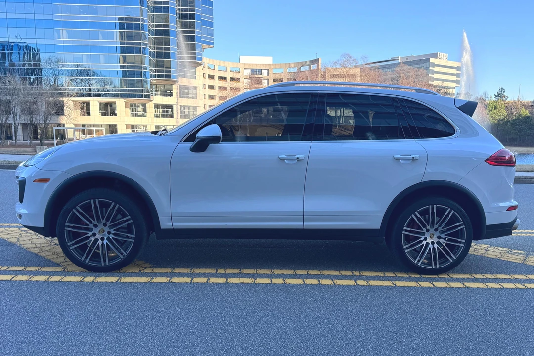 2015 Porsche 958 Cayenne Turbo - Image 6 of 31