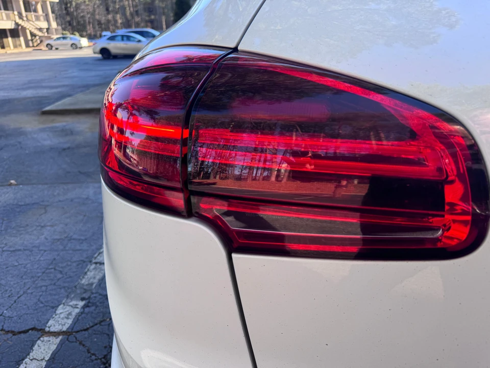 2015 Porsche 958 Cayenne Turbo - Image 13 of 31