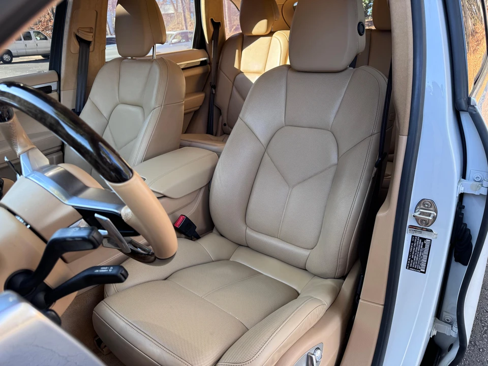 2015 Porsche 958 Cayenne Turbo - Image 29 of 31