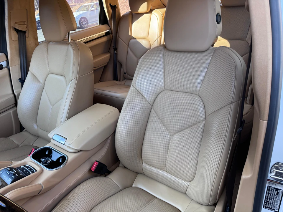 2015 Porsche 958 Cayenne Turbo - Image 30 of 31