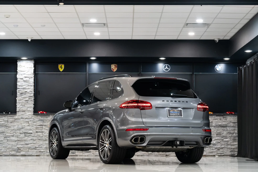 2015 Porsche 958 Cayenne Turbo - Image 24 of 31