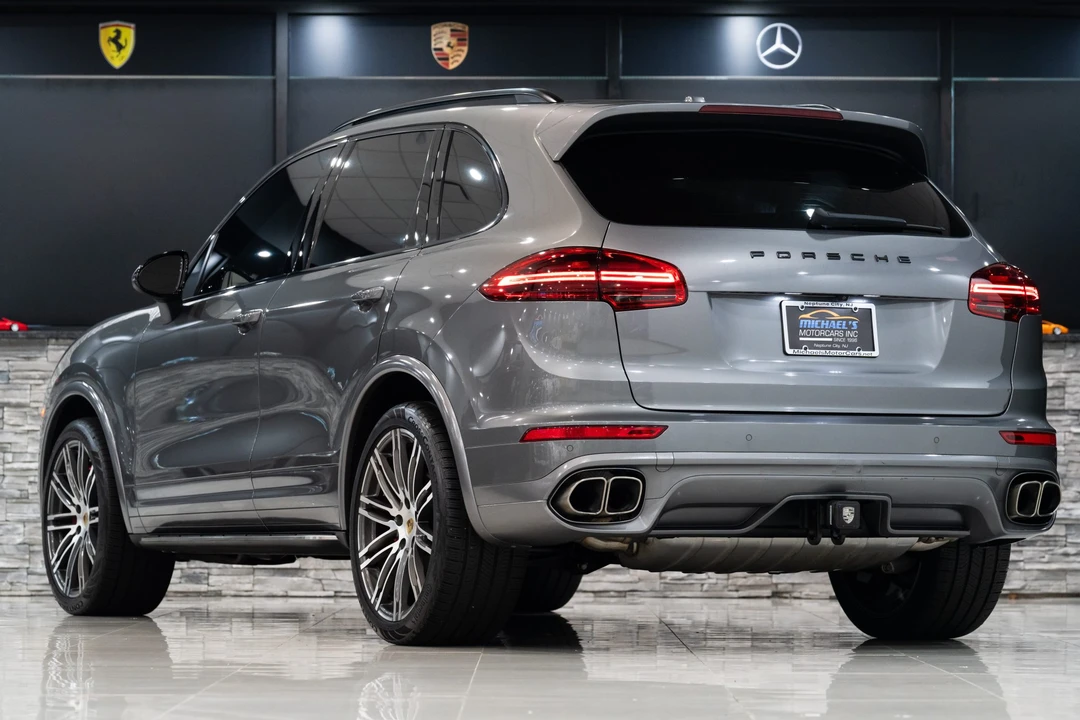 2015 Porsche 958 Cayenne Turbo - Image 27 of 31