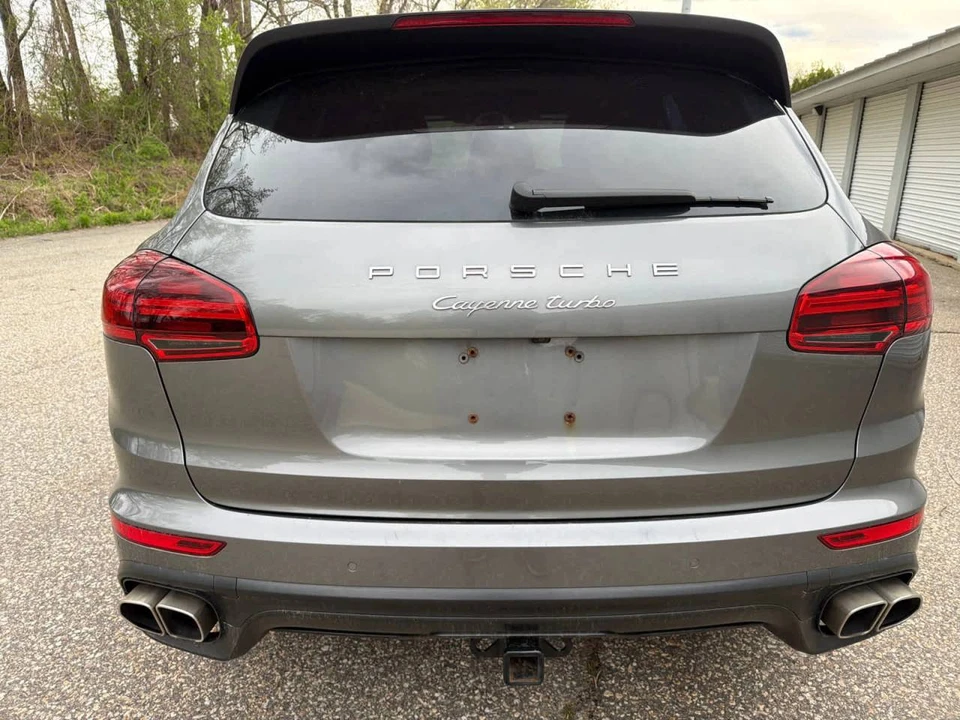 2015 Porsche 958 Cayenne Turbo - Image 4 of 5