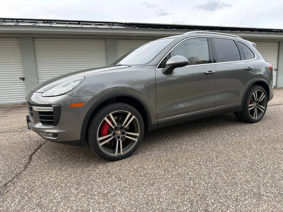 2015 Porsche 958 Cayenne Turbo - Image 2 of 5