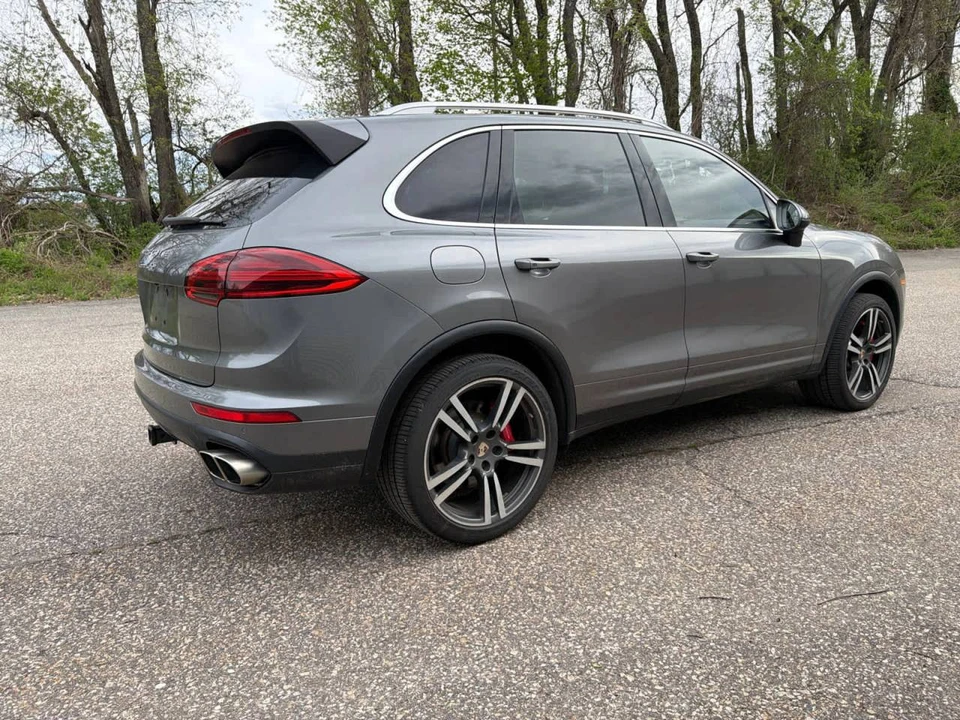 2015 Porsche 958 Cayenne Turbo - Image 5 of 5