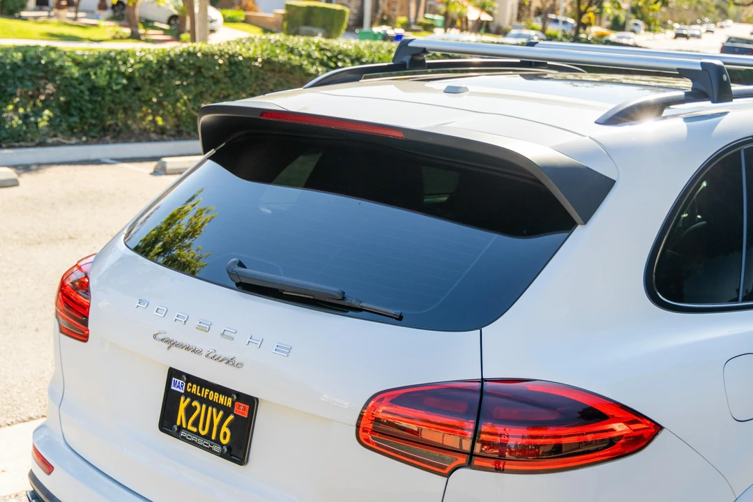 2015 Porsche 958 Cayenne Turbo - Image 28 of 31