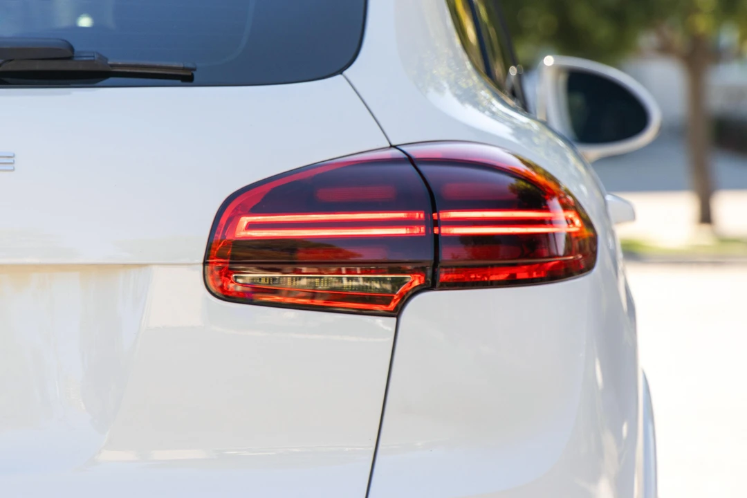 2015 Porsche 958 Cayenne Turbo - Image 26 of 31