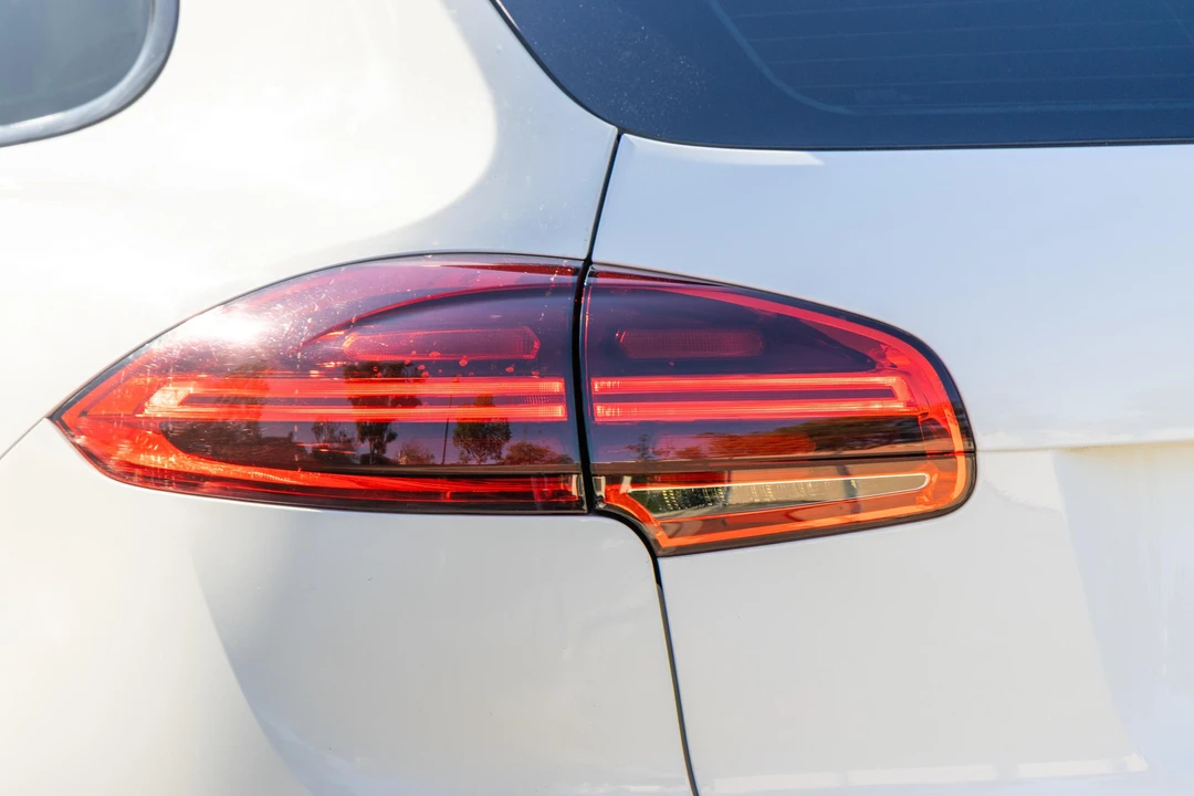 2015 Porsche 958 Cayenne Turbo - Image 22 of 31