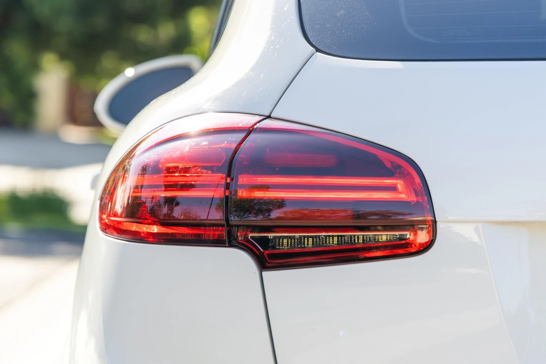 2015 Porsche 958 Cayenne Turbo - Image 24 of 31