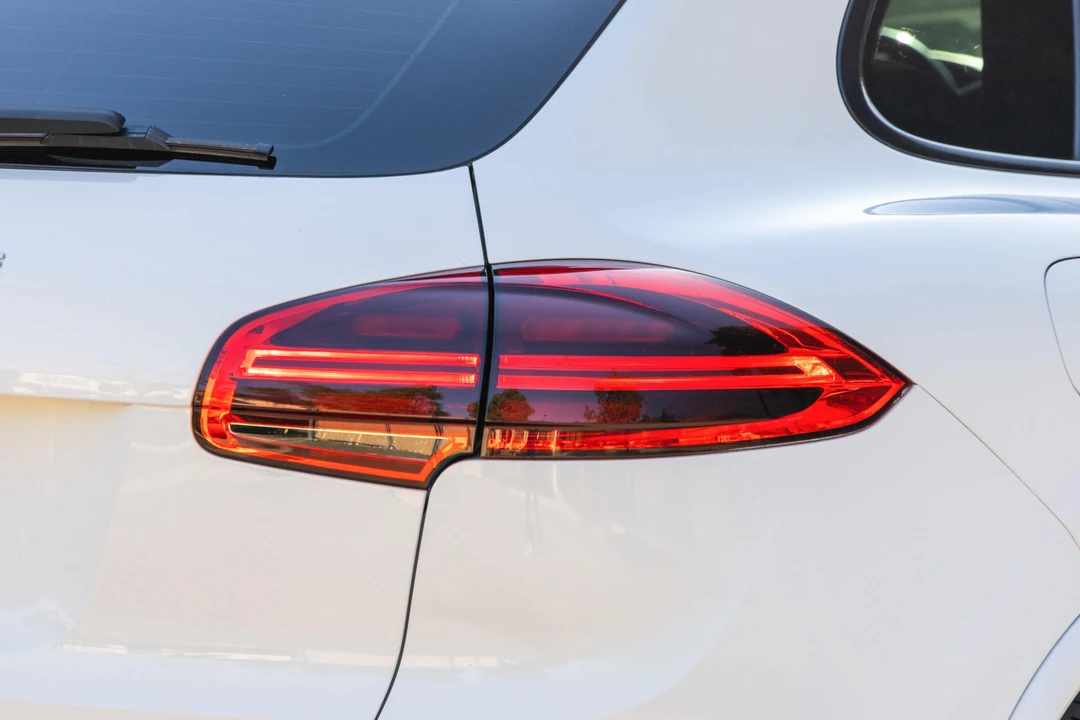 2015 Porsche 958 Cayenne Turbo - Image 27 of 31
