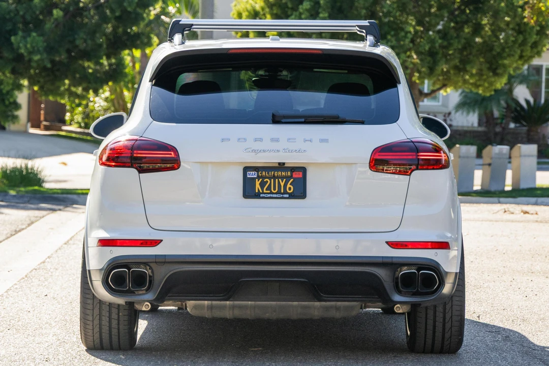 2015 Porsche 958 Cayenne Turbo - Image 5 of 31
