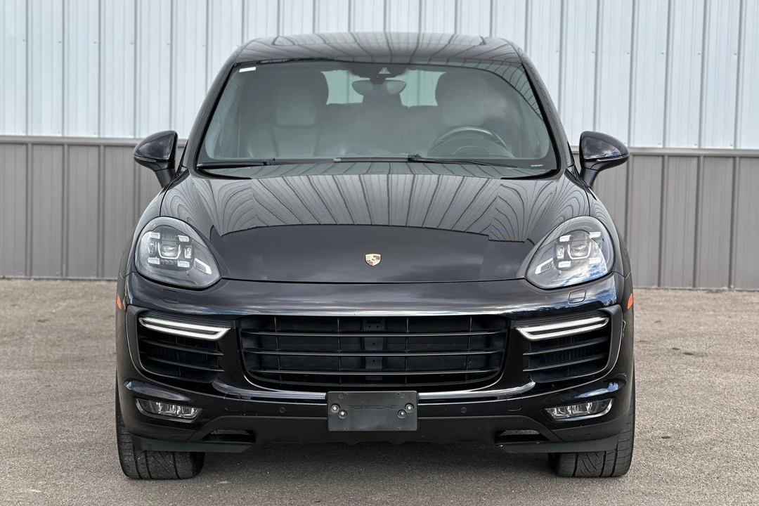 2015 Porsche 958 Cayenne Turbo - Image 2 of 31