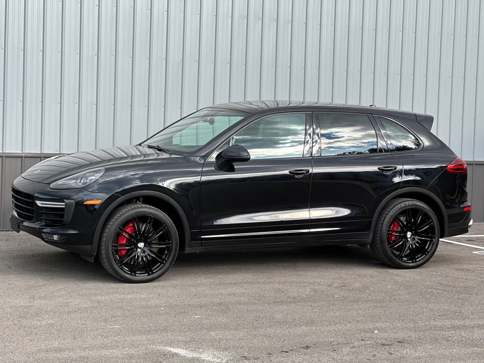 2015 Porsche 958 Cayenne Turbo - Image 13 of 31