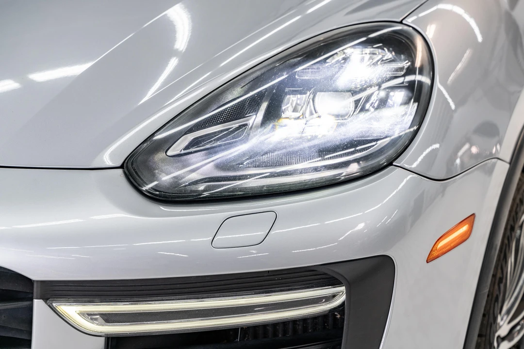 2015 Porsche 958 Cayenne Turbo - Image 16 of 31