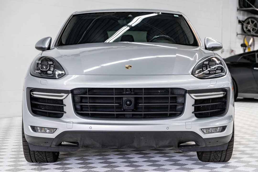 2015 Porsche 958 Cayenne Turbo - Image 2 of 31