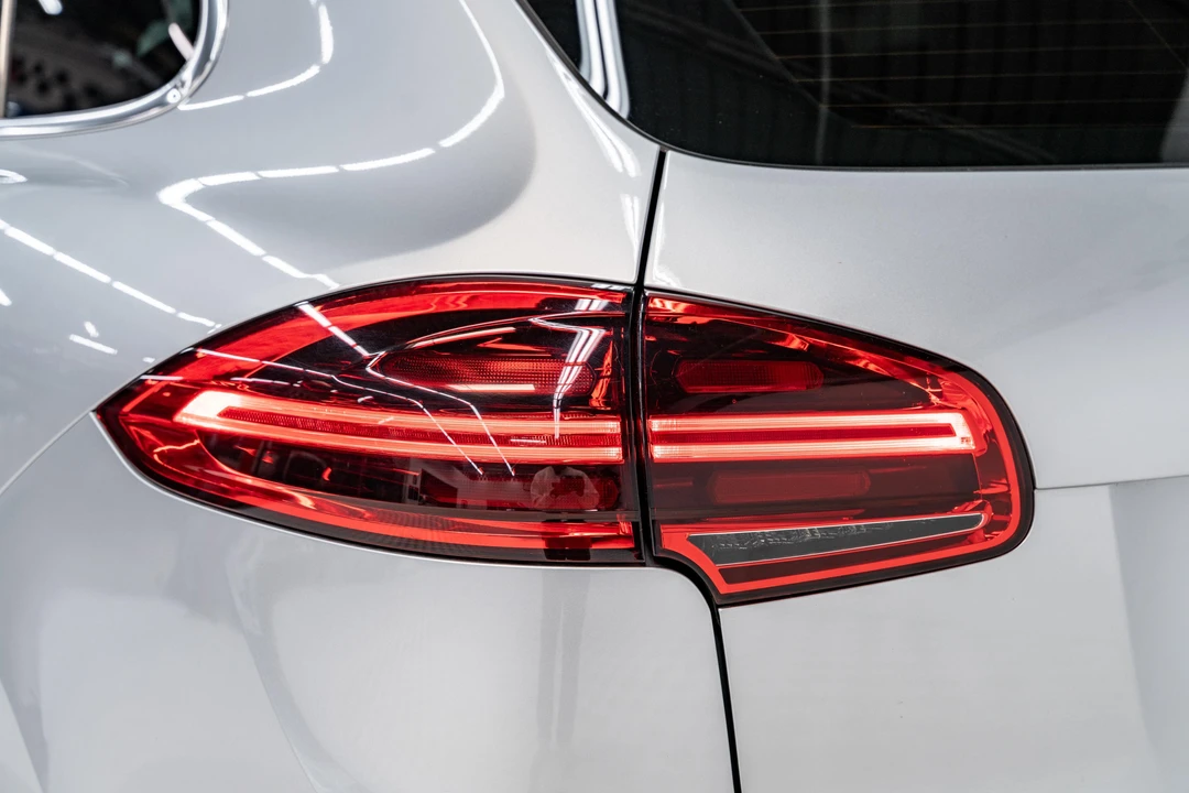 2015 Porsche 958 Cayenne Turbo - Image 28 of 31