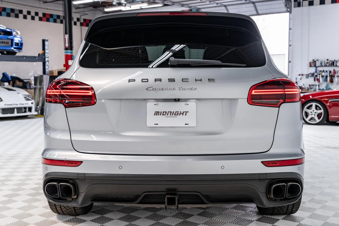 2015 Porsche 958 Cayenne Turbo - Image 10 of 31