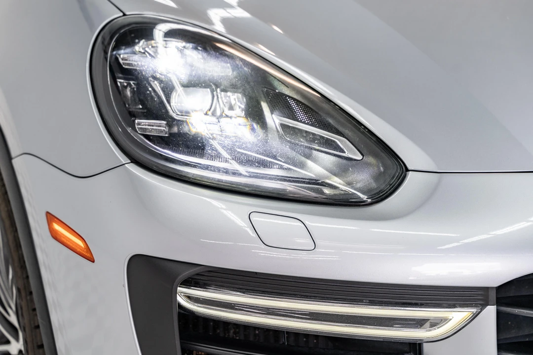 2015 Porsche 958 Cayenne Turbo - Image 12 of 31