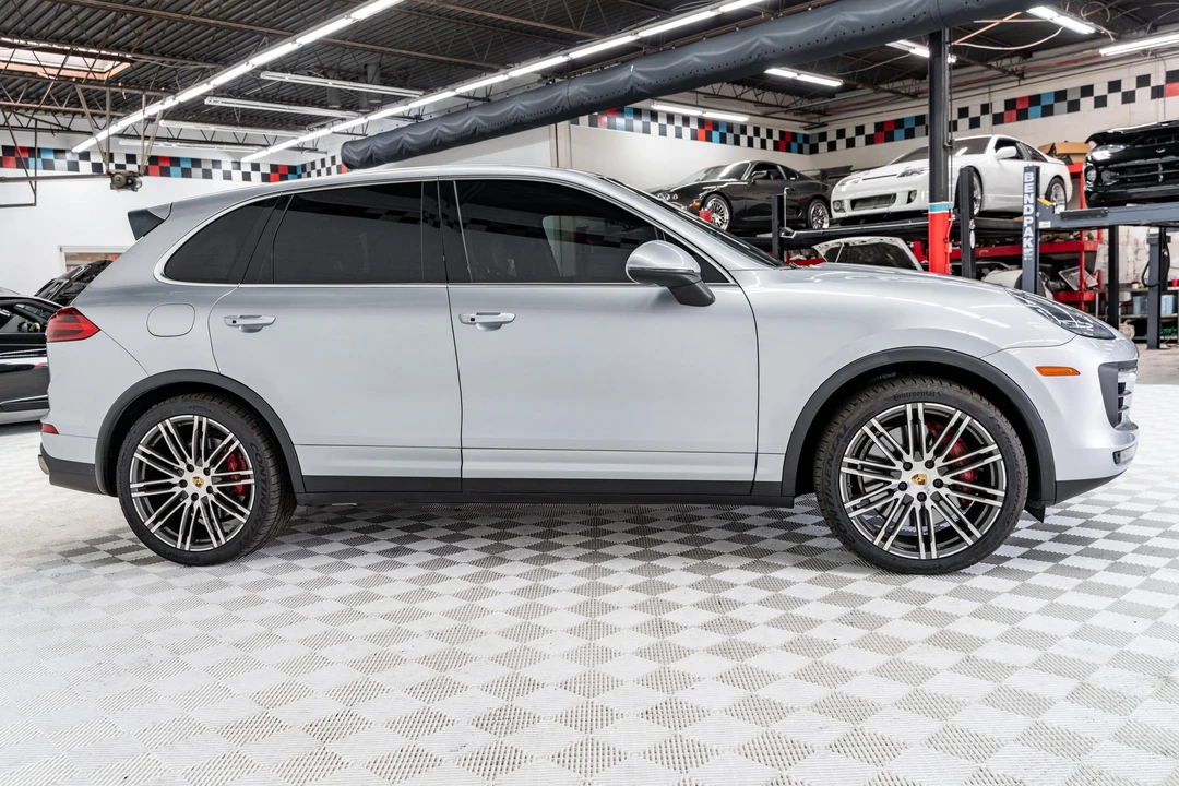 2015 Porsche 958 Cayenne Turbo - Image 3 of 31