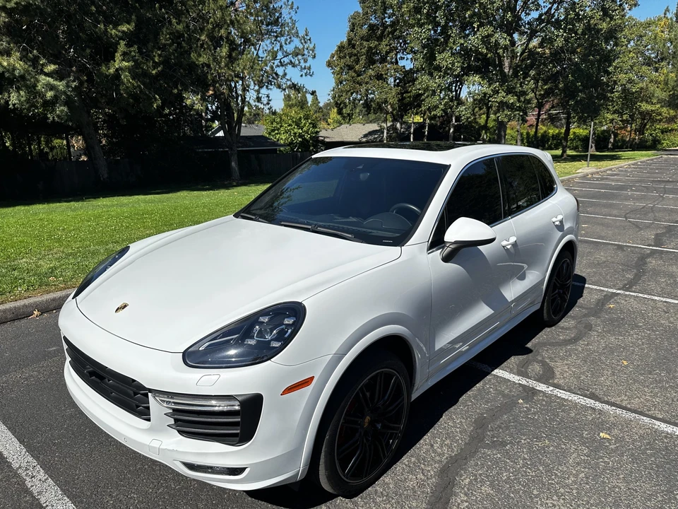 2015 Porsche 958 Cayenne Turbo - Image 6 of 31