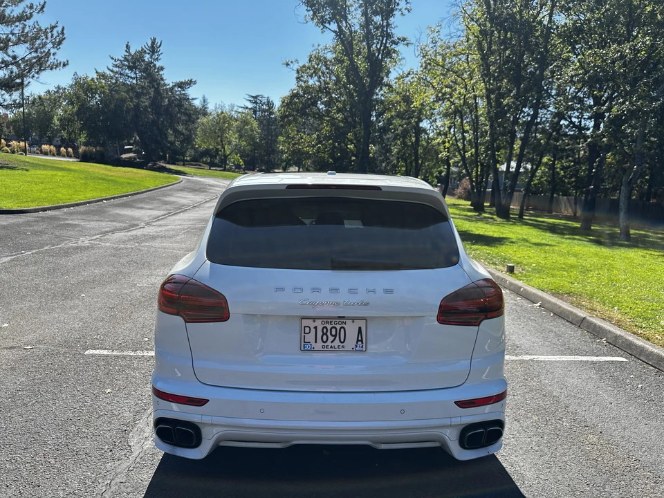 2015 Porsche 958 Cayenne Turbo - Image 28 of 31