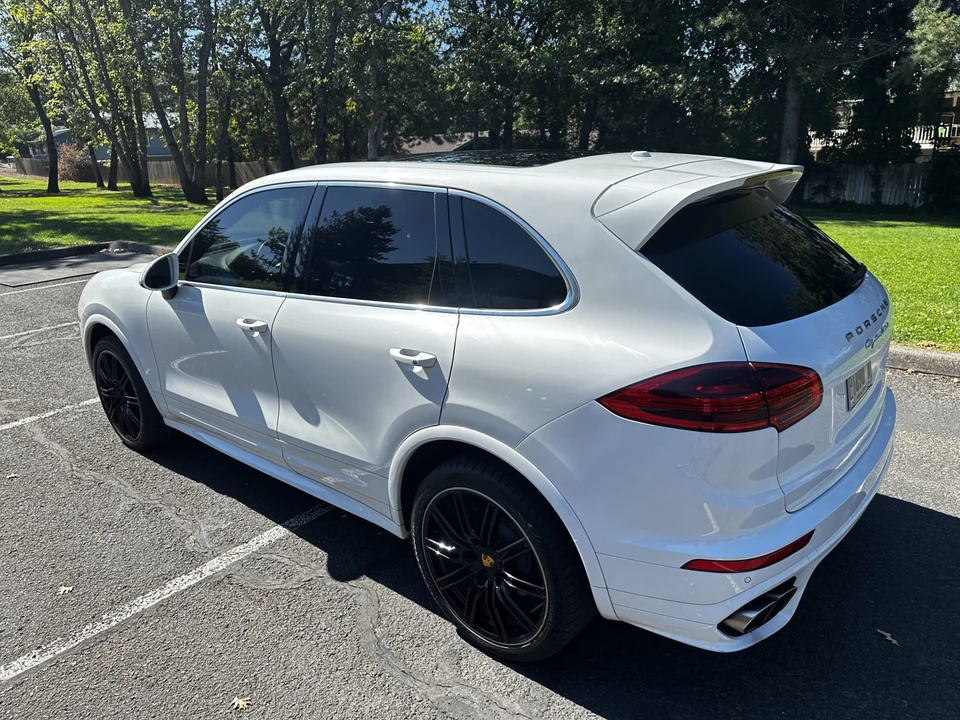 2015 Porsche 958 Cayenne Turbo - Image 25 of 31