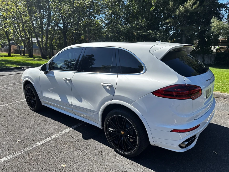 2015 Porsche 958 Cayenne Turbo - Image 24 of 31