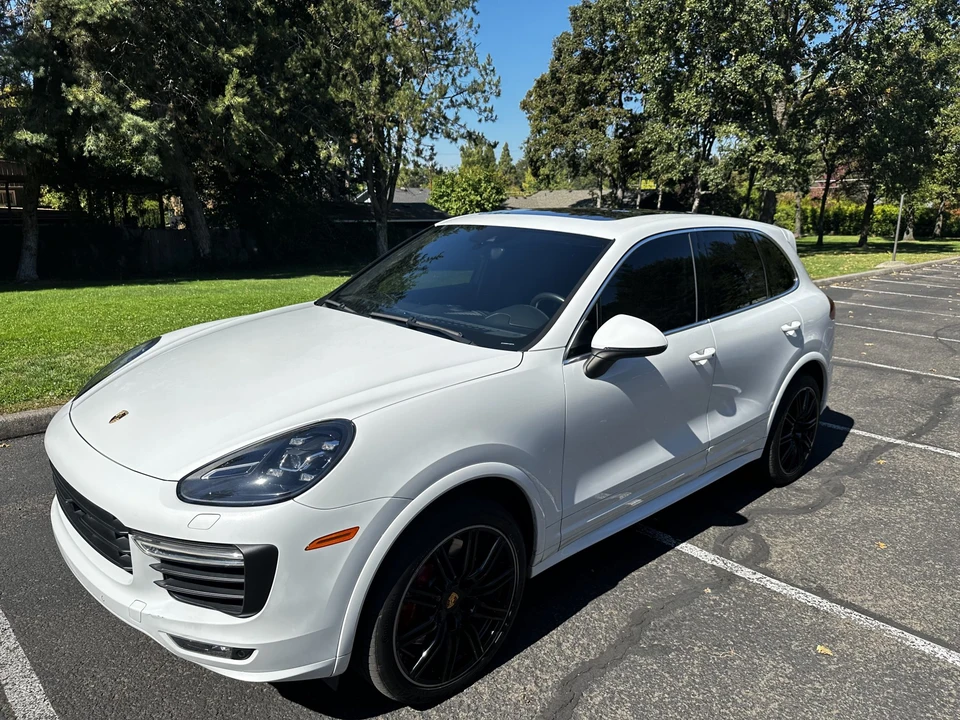 2015 Porsche 958 Cayenne Turbo - Image 7 of 31