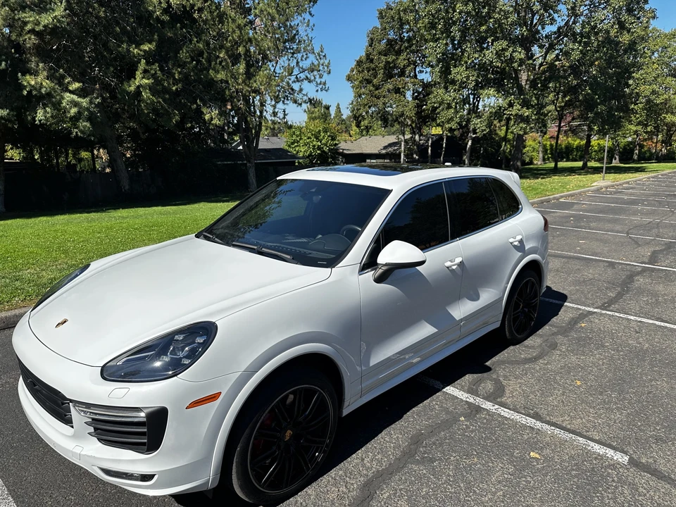 2015 Porsche 958 Cayenne Turbo - Image 8 of 31