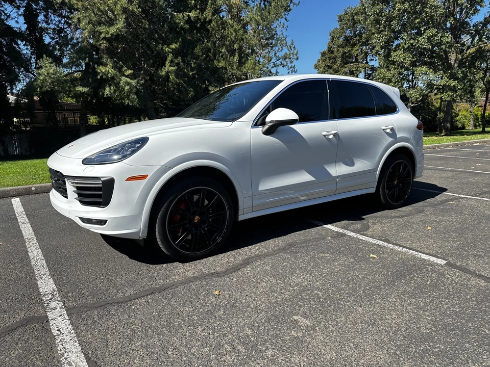 2015 Porsche 958 Cayenne Turbo - Image 15 of 31