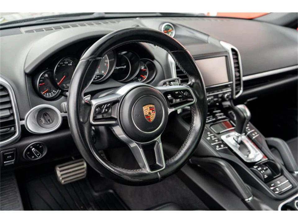 2015 Porsche 958 Cayenne - Image 8 of 12