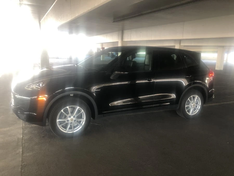 2015 Porsche 958 Cayenne - Image 2 of 11